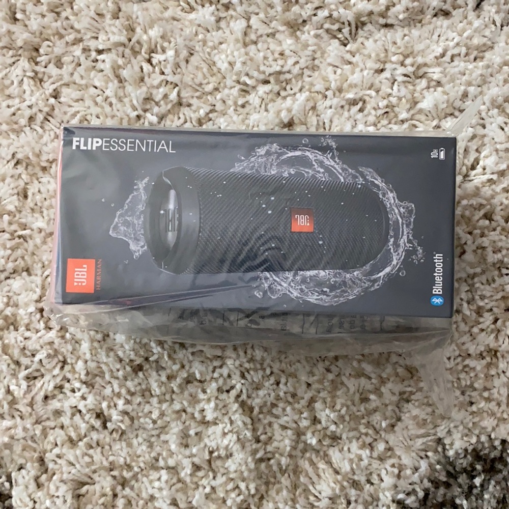 Brand new JBL flip essential speaker